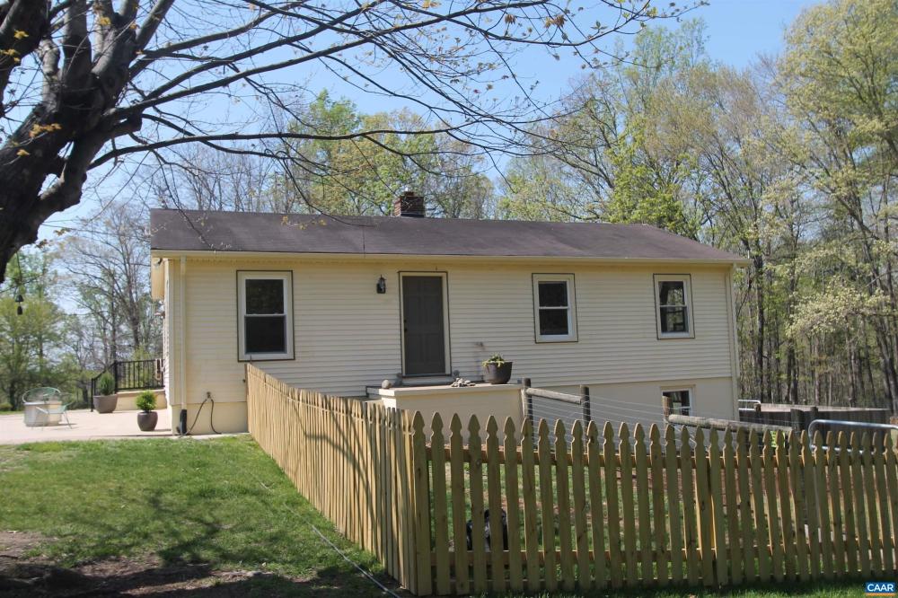 Currently Displayed Property Photo
