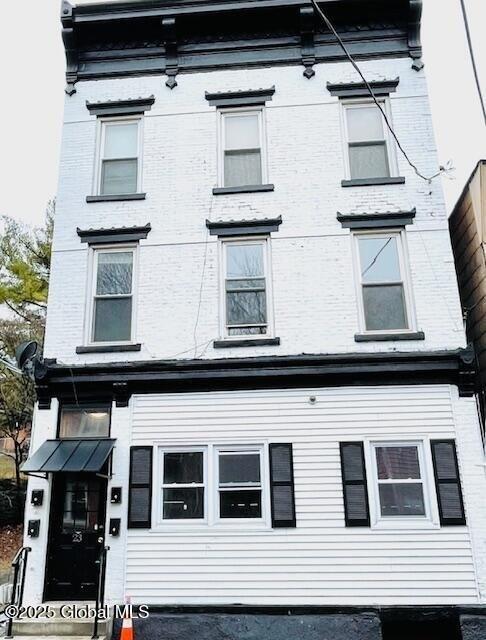 Currently Displayed Property Photo