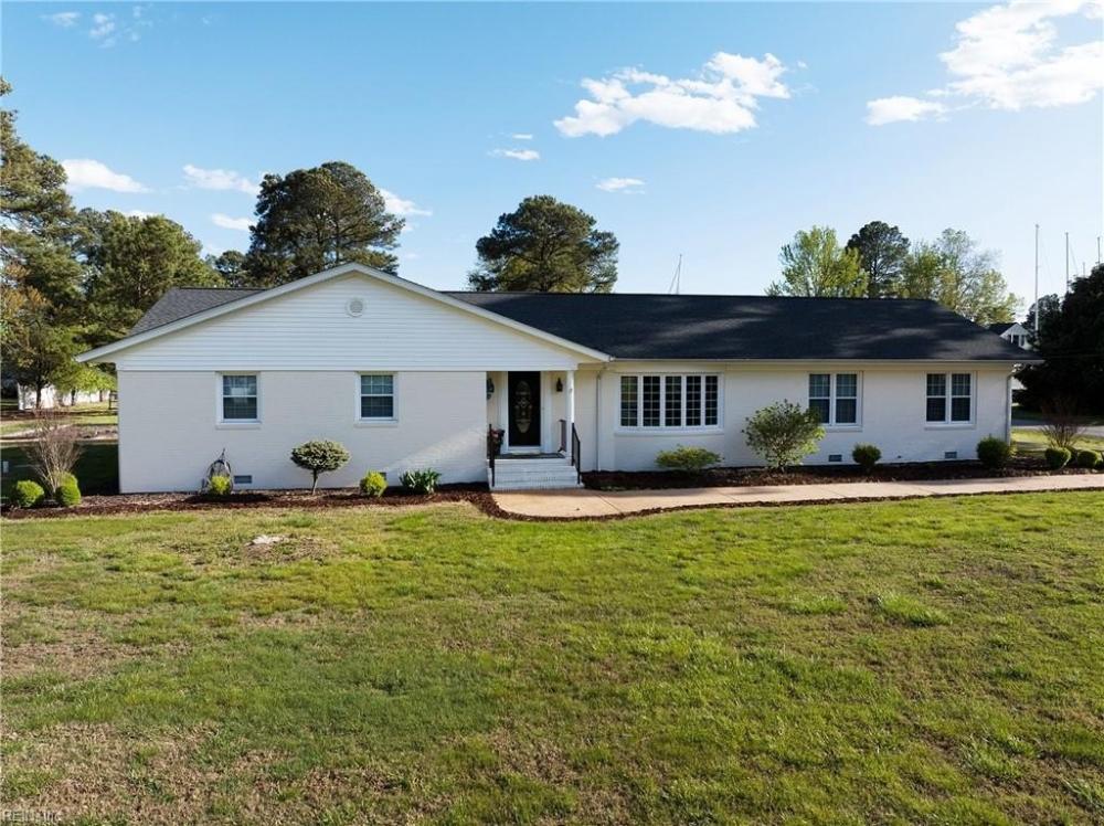 Currently Displayed Property Photo