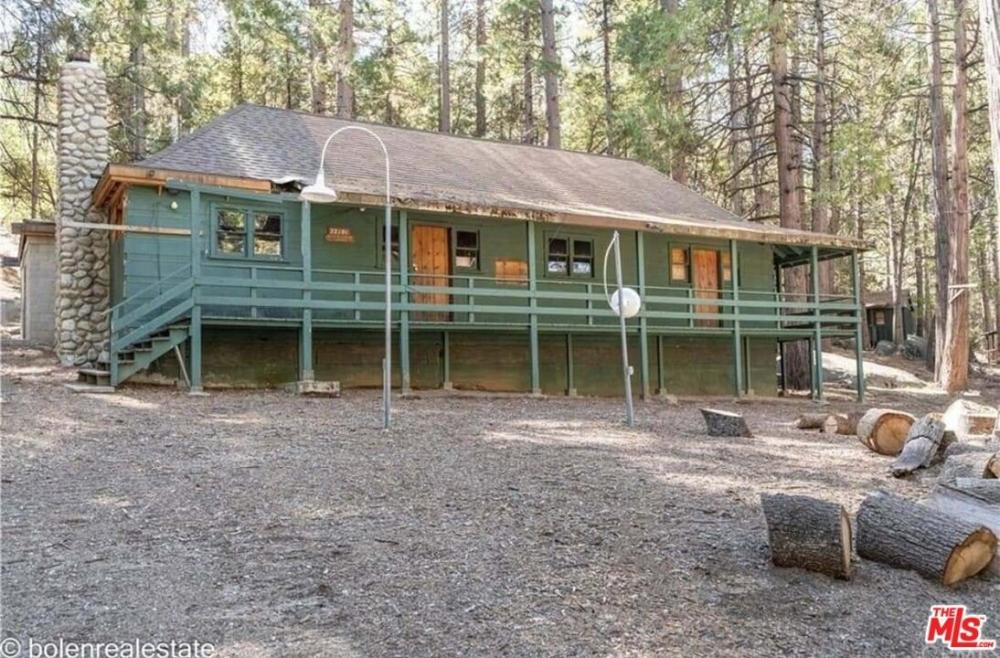 Currently Displayed Property Photo