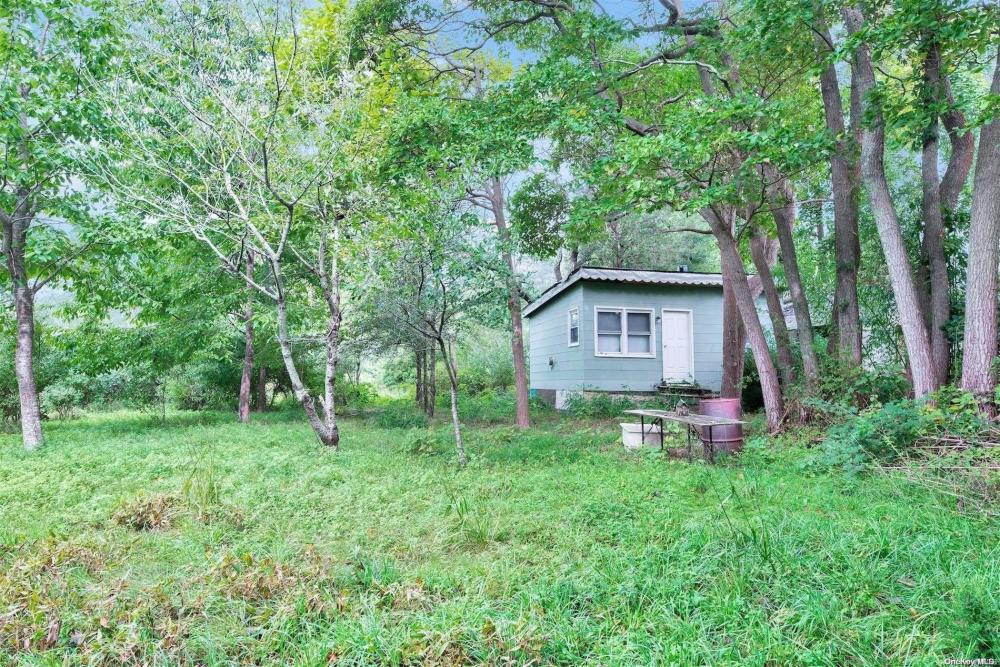 Currently Displayed Property Photo