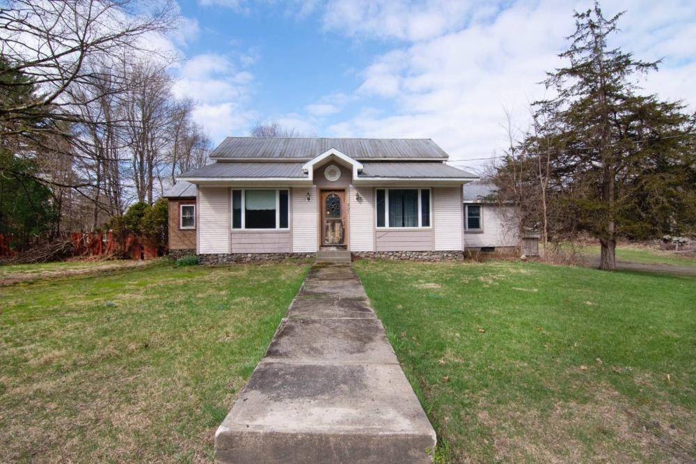 Currently Displayed Property Photo